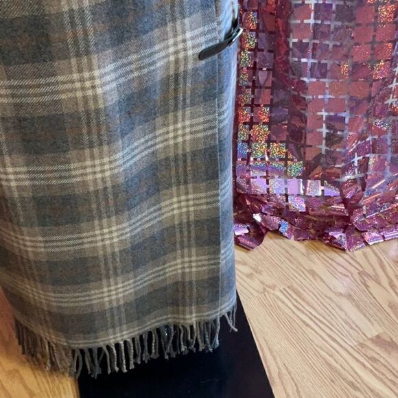NWOT VINTAGE WRAP MAXI SKIRT in size 10 in a wool blend - Picture 5 of 11